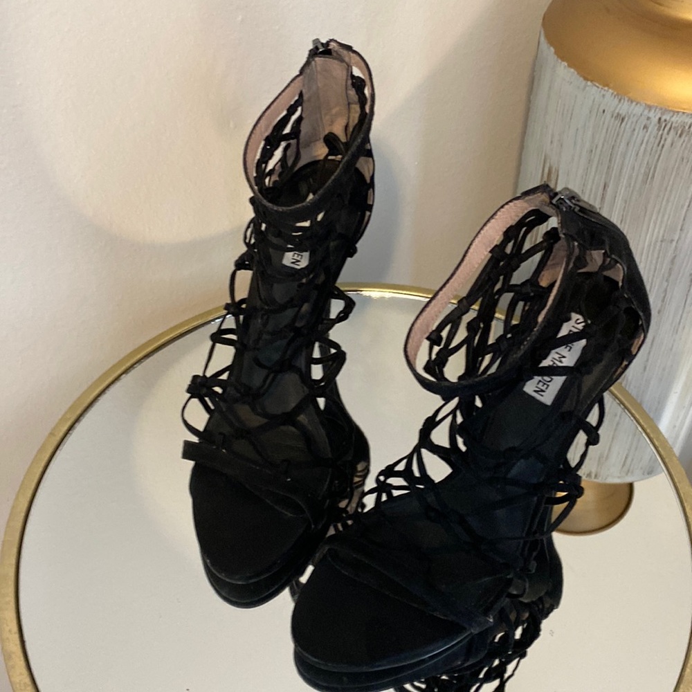 Black Steve Madden heel sz 10